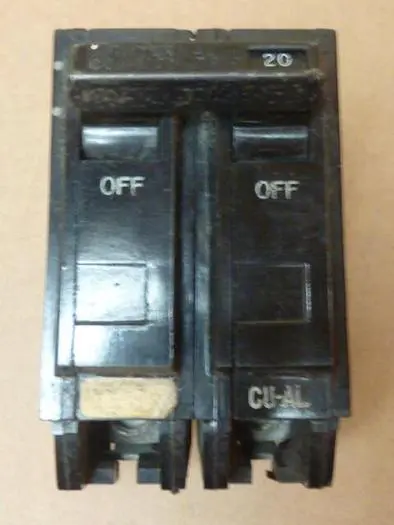 Used GENERAL ELECTRIC / GE THQC220 Circuit Breakers Michigan US | Ideal Machinery #581073
