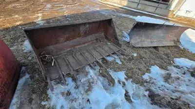 VARIETY BUCKETS Buckets | Iron Listing (22)