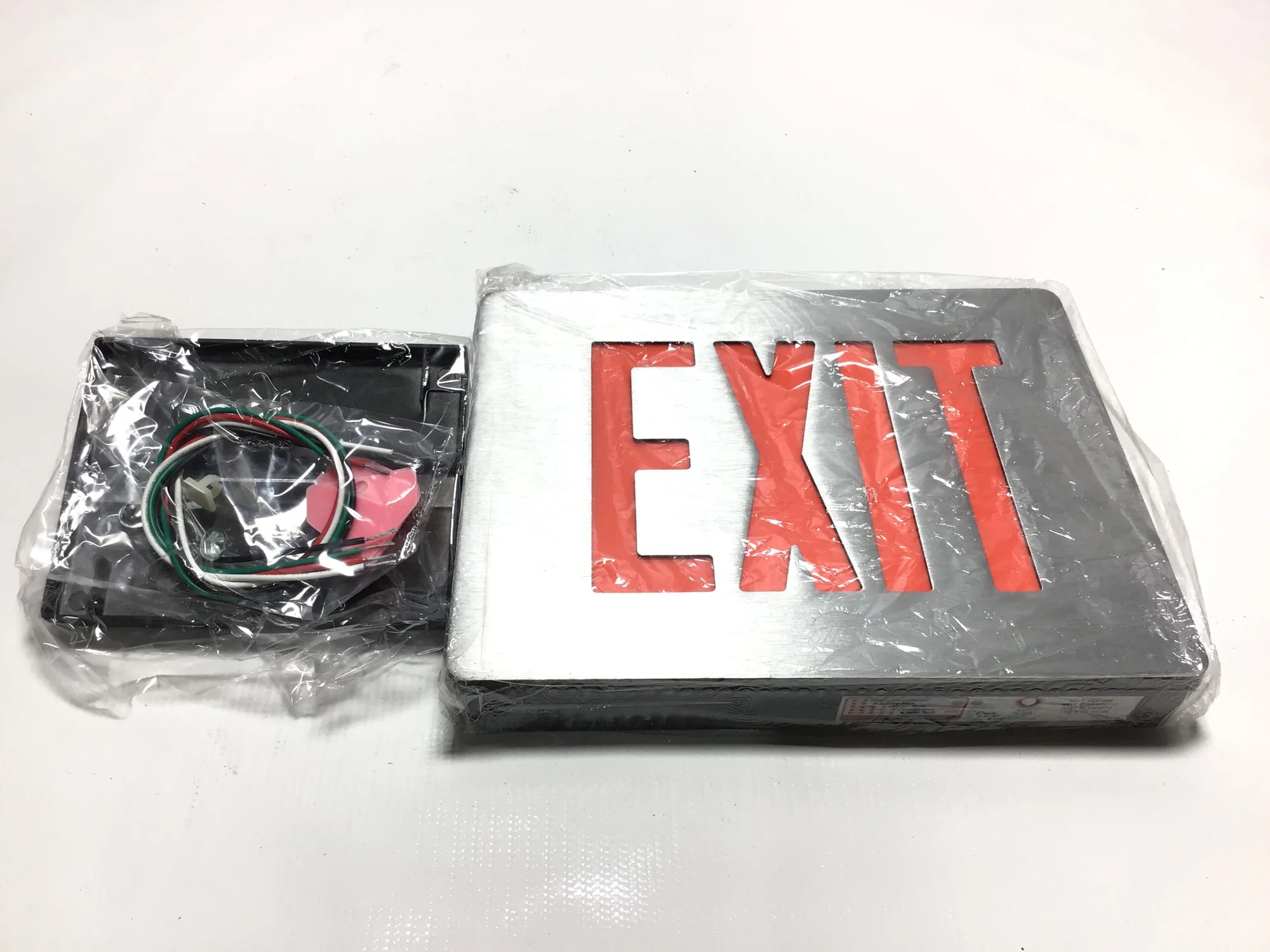 Hubbell Dual-Lite SEDRBNEI Die-Cast Aluminum LED Exit Sign