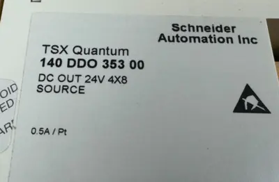 NEW SCHNEIDER 140DDO35300 DC SOURCE OUPUT TSX