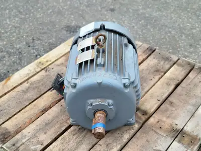 10-2.5 hp, 575 volts, 1765/880 rpm, 256T Electric Motor