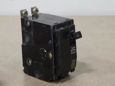 USED SQUARE D QOB220