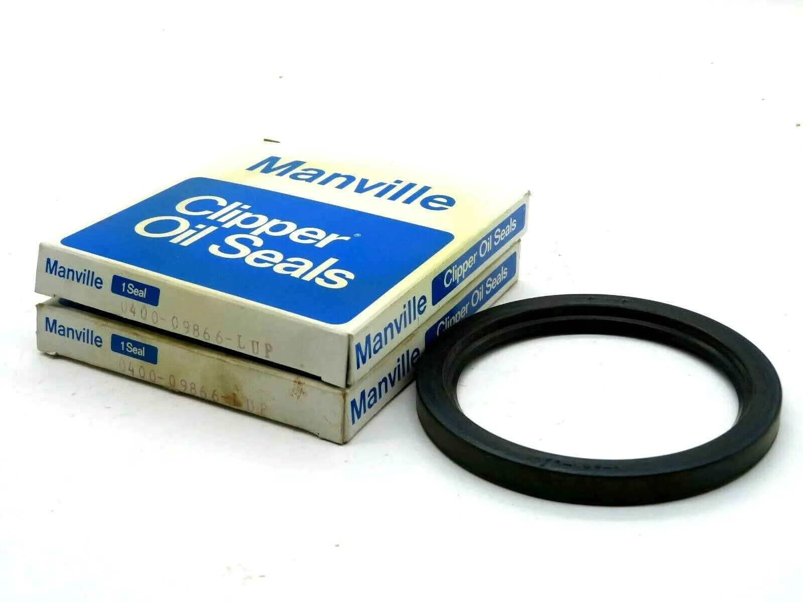 NEW LOT OF 2 MANVILLE 0400-09866-LUP OIL SEAL 040009866LUP