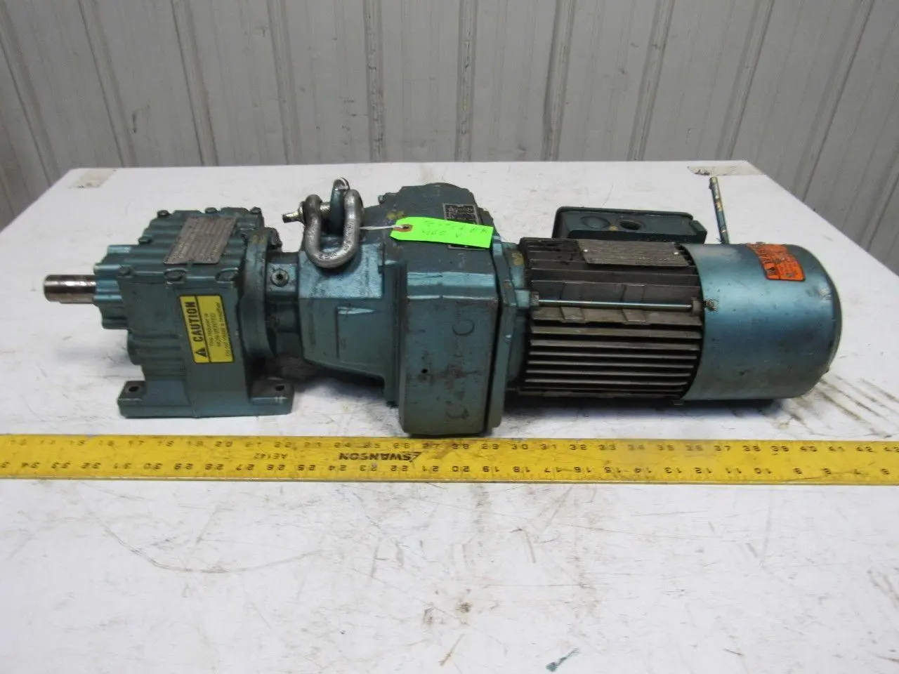 Sew R27D16DT80K4BMG05HR 19.35:1 Ratio 22-107RPM Out 230/460V Inline Gear Motor