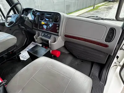 Used 2019 FREIGHTLINER M2 106 Tractors & Trailers Florida US | Truck and Van Outlet #1506258