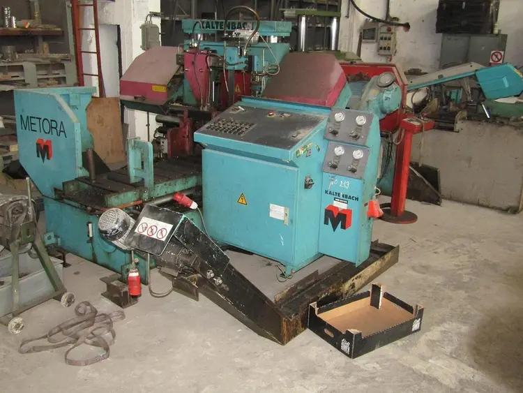 Used 1998 METORA TL 300 Horizontal Band Saws CZ | Amaron s.r.o. #1061715