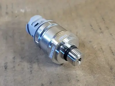 NEW CUMMINS 5594381