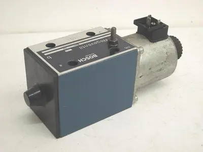 USED BOSCH 0 810 001 105