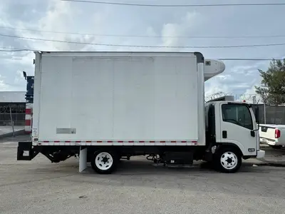 Used 2019 ISUZU NPR XD Reefer Trucks Florida US | Truck and Van Outlet #1509164