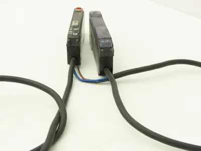 Keyence FS-V31 Fiber Optic Sensor Amplifier NPN 12-24vDC Lot of 11