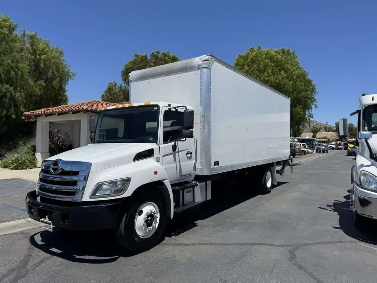 Used 2019 HINO 268 Box trucks California US | Commerce Truck Equipment Sales #1548712