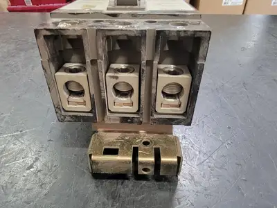 USED SQUARE D Q232150