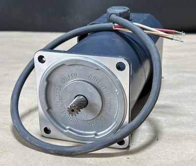 NEW Oriental Motor 5RK90GU-CWM