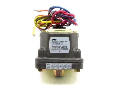 NEW BARKSDALE D2H-H18-B3 PRESSURE SWITCH D2HH18B3 D2HH18 870716