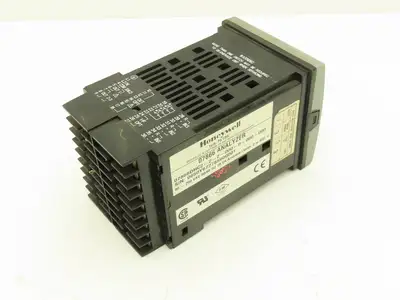 Honeywell 07866DHC2 Digital Analyzer Controller 07866DHC2-2-2-000-0-000-000
