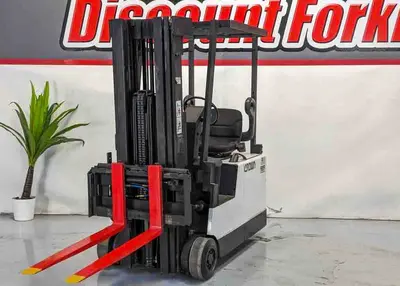 USED 1995 CROWN 30SCTT-S
