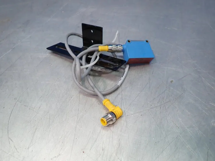 New | in-Stock SICK GL10P4111 Sensors | HGR 24 #753874