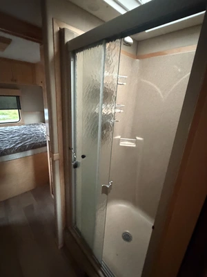 Used 2021 INTERNATIONAL SHOWHAULER CUSTOM 4X4 Campers, Caravans, Motorhomes Michigan US | Miedema Asset Management Group #1580270