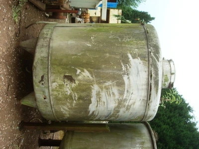 4500 L S/S Enclosed Vertical Tank