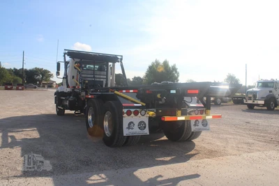 New | in-Stock 2027 FREIGHTLINER 114SD PLUS Rolloff Trucks Texas US | Roll Off Truck World #1507657