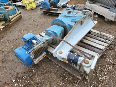 USED SEW-EURODRIVE KA127R87AM215-KS