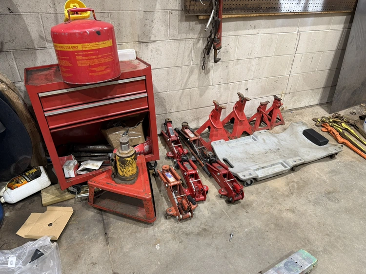 Used _UNKNOWN_ _UNKNOWN_ Automotive Lifters Michigan US | Miedema Asset Management Group #1576747