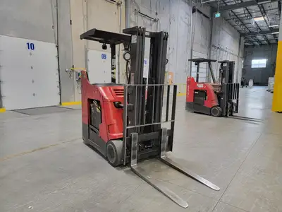 Used RAYMOND 425-C40TT Misc Forklifts British Columbia CA | Lenmark #237713