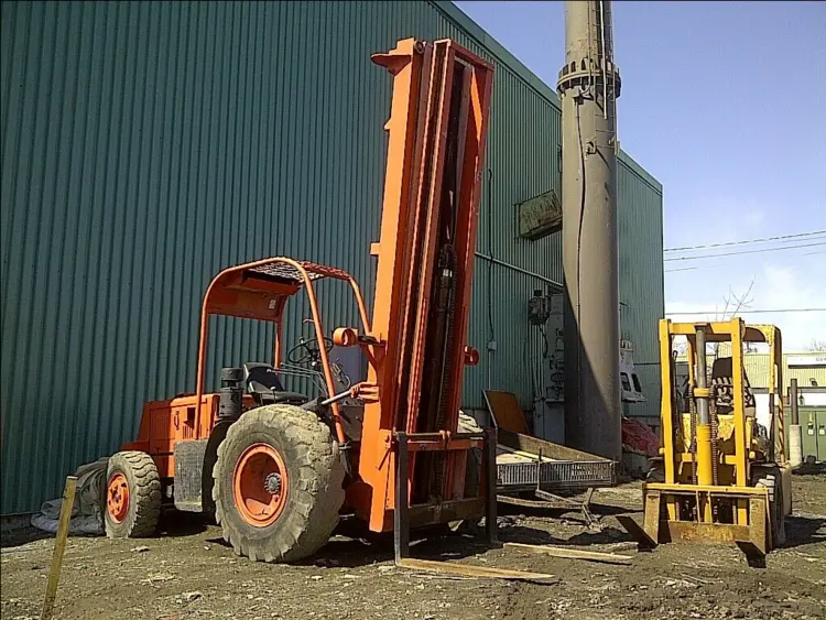 Used Champ 6,000-lb High-Lift Forklift Internal Combustion Forklifts: Pneumatic Tire Quebec CA | Machineco #1256426