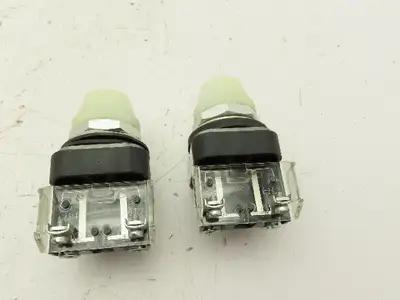 Allen Bradley 800t-Q10W White Pilot Indicator Light Contact Block 30mm Lot of 2