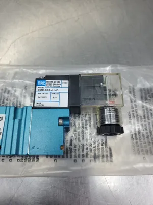 MAC 414A-B0A-DM-DDAJ-1JD VALVE w/DMB-DDAJ-1JD Module. 6A-12
