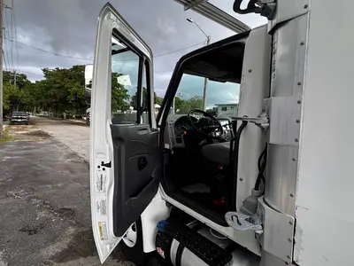 Used 2019 INTERNATIONAL 4300 Reefer Trucks Florida US | Truck and Van Outlet #1509137