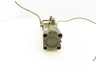 Fabco GTND-032-035-V Pneumatic Tooling Cylinder 35mm Stroke w/Toolplate Cutter
