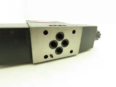 Parker D1VW11C570YF 50 Hydraulic Directional Solenoid Valve 120V 3000psi