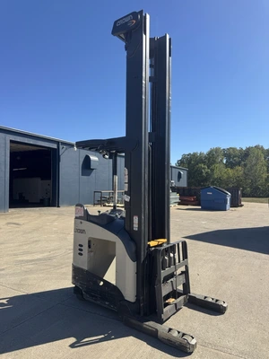 Used 2022 CROWN RD5725-32 REACH TRUCK Misc Forklifts Illinois US | Revelation Machinery #1540097