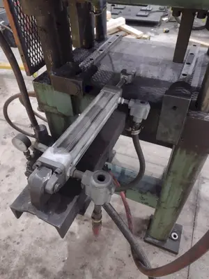 12 TON AIRAM 4-POST PNEUMATIC CUTOFF PRESS, 1" STROKE: STOCK #21330
