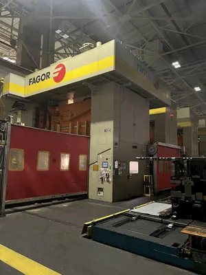 1500 Ton Fagor Model LE4-1500-400-2500 4 point Link drive lead press with 3- 1000 ton Danly model U4-1000-180-96 Straight side underdrive press. Full tandem line. SIemans cnc controls.