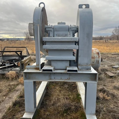 Universal 9in x 14in Jaw Crusher