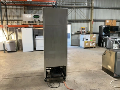 Used TRUE MFG. T-23G ONE SECTION GLASS DOOR REACH-IN REFRIGERATOR Display Refrigerators Michigan US | Miedema Asset Management Group #1580092