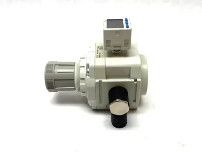 USED SMC REGULATOR W/ ISE20B-V-P HIGH-PRECISION PRESSURE SWITCH