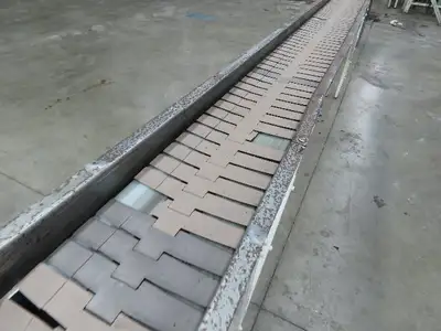 New London Engineering 7.5"x 20' PlastiTrak Plastic Chain Bottle Conveyor 460V