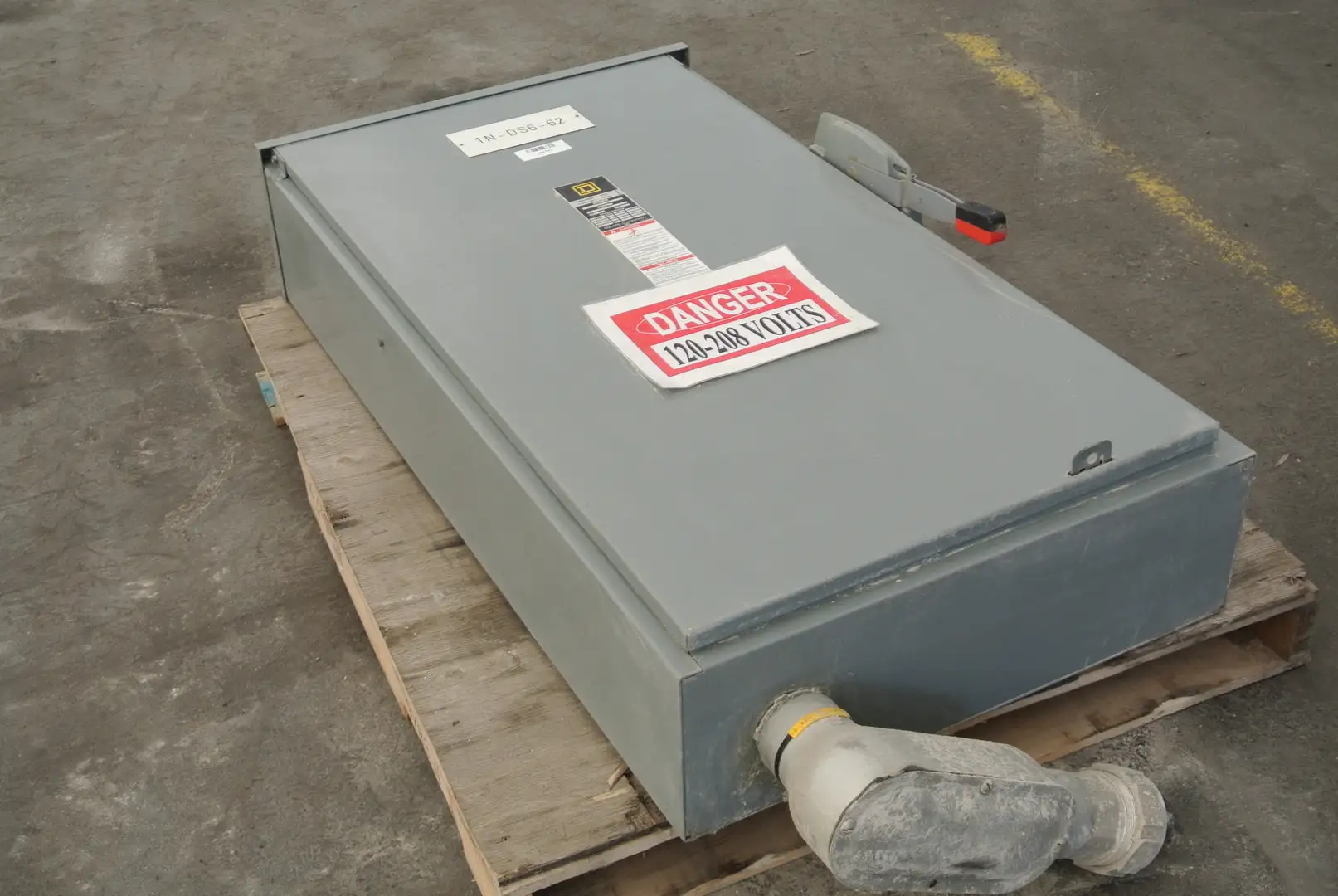 USED SQUARE D CH365R
