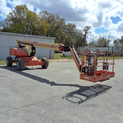USED 2013 JLG M600JP