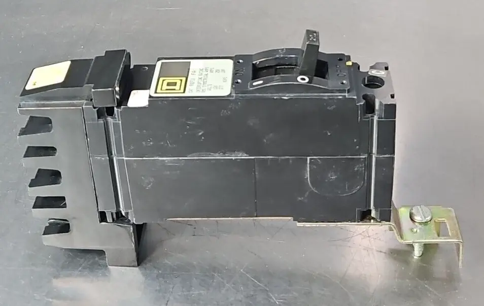 Square D FA14020C Type FA I-Line Circuit Breaker 20A 277VAC 1 Pole (BIN435)