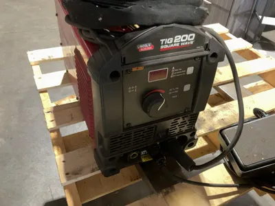 Used LINCOLN ELECTRIC SQUARE WAVE® TIG 200 TIG WELDER Tig Welders Michigan US | Miedema Asset Management Group #1424996