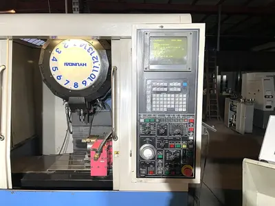 USED HYUNDAI SPT-V30T X: 500 - Y: 300 - Z: 300 MM CNC