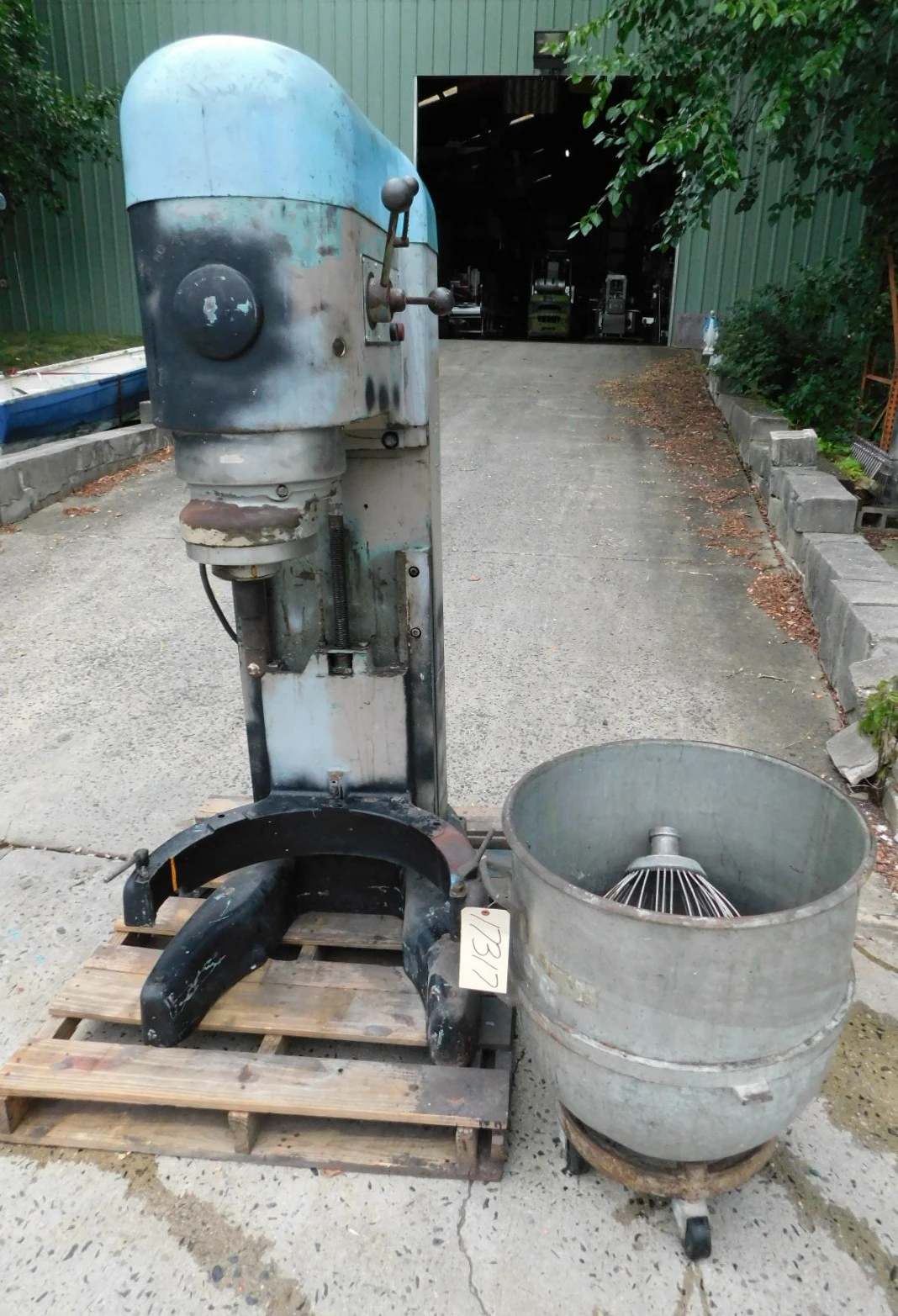 USED HOBART 140 QUART