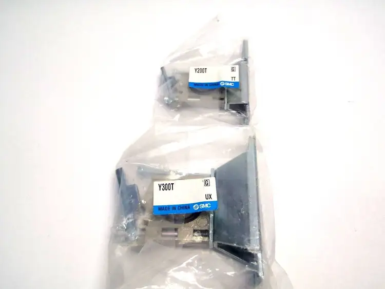 Used SMC SPACER W/ BRACKET F.R.L. PIPING UNIT FOR AC20 SERI Miscellaneous MRO | Maverick Industrial Sales #1121733