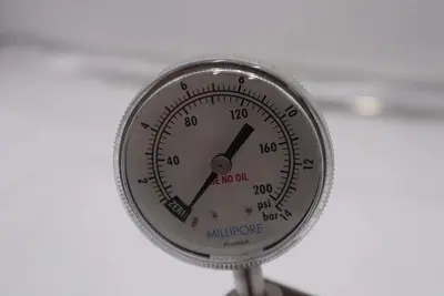 MILLIPORE 01-0152-H 200 PSI BAR PRESSURE GAUGE STOCK #K-1542A
