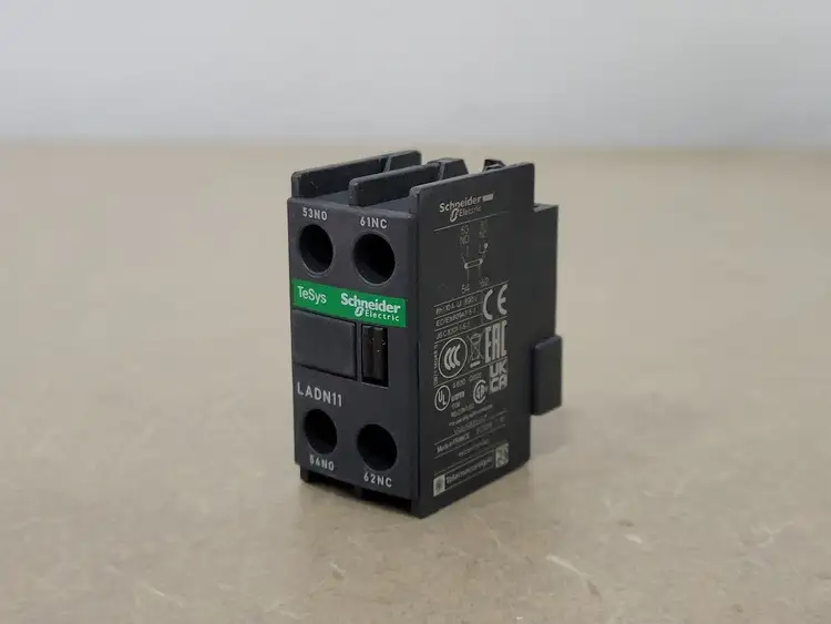 Used SCHNEIDER ELECTRIC LADN11 Switchgears British Columbia CA | Lenmark #239684