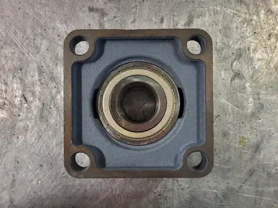 NEW NATIONAL BEARING UCF208-24